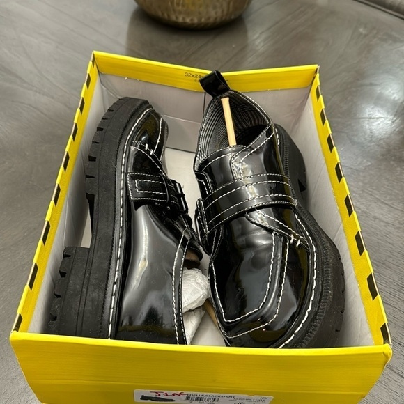 Circus by Sam Edelman Edelle Black Lugged-Sole Monk-Strap Slip On Loafers - Picture 2 of 8